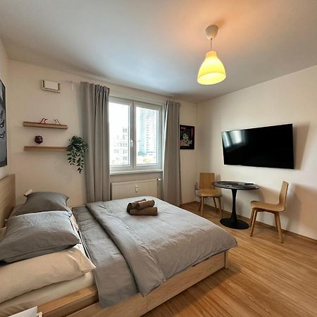 Cozy Studio Apartment In The Wider Center Bratislava Extérieur photo