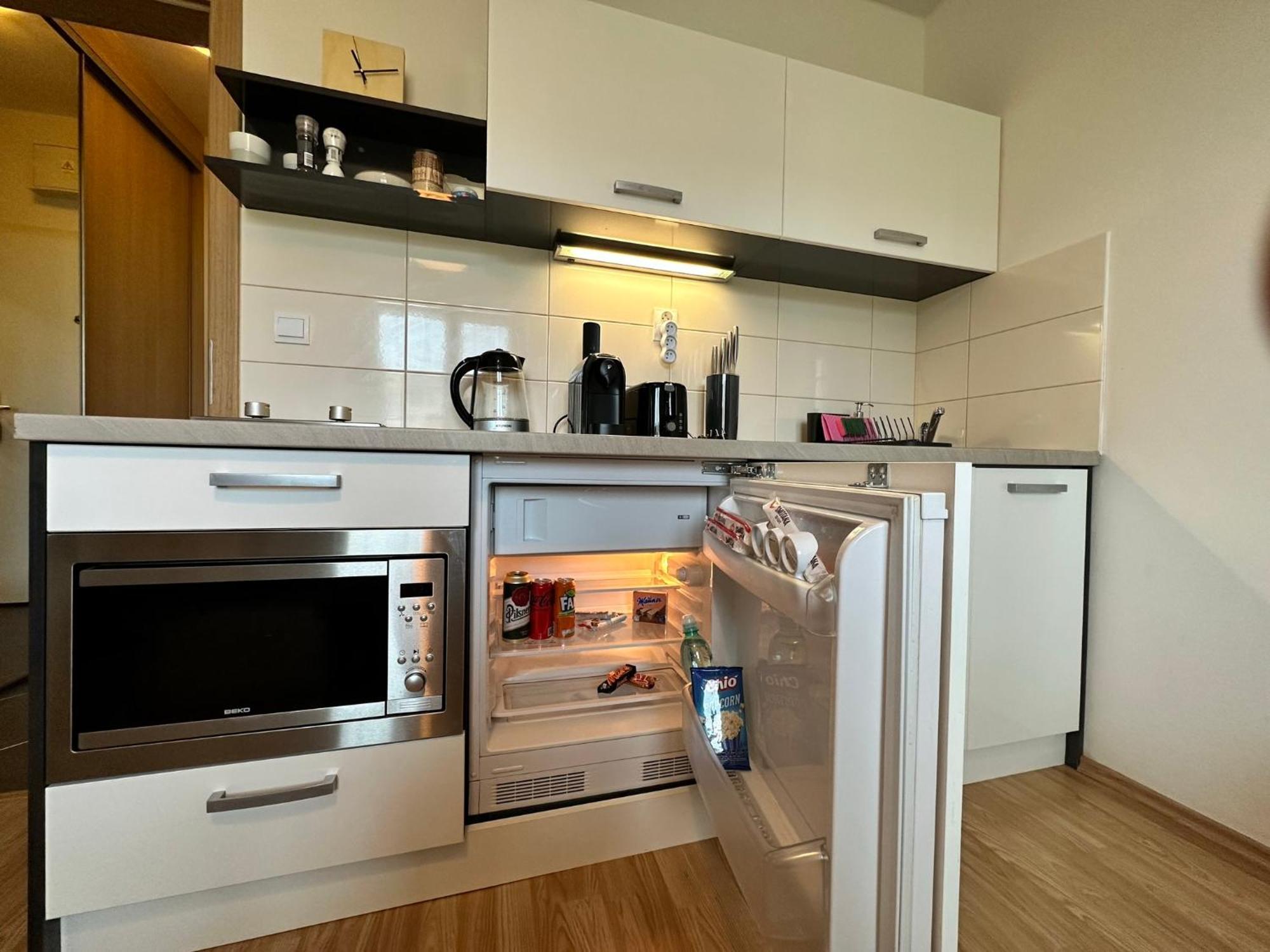 Cozy Studio Apartment In The Wider Center Bratislava Extérieur photo